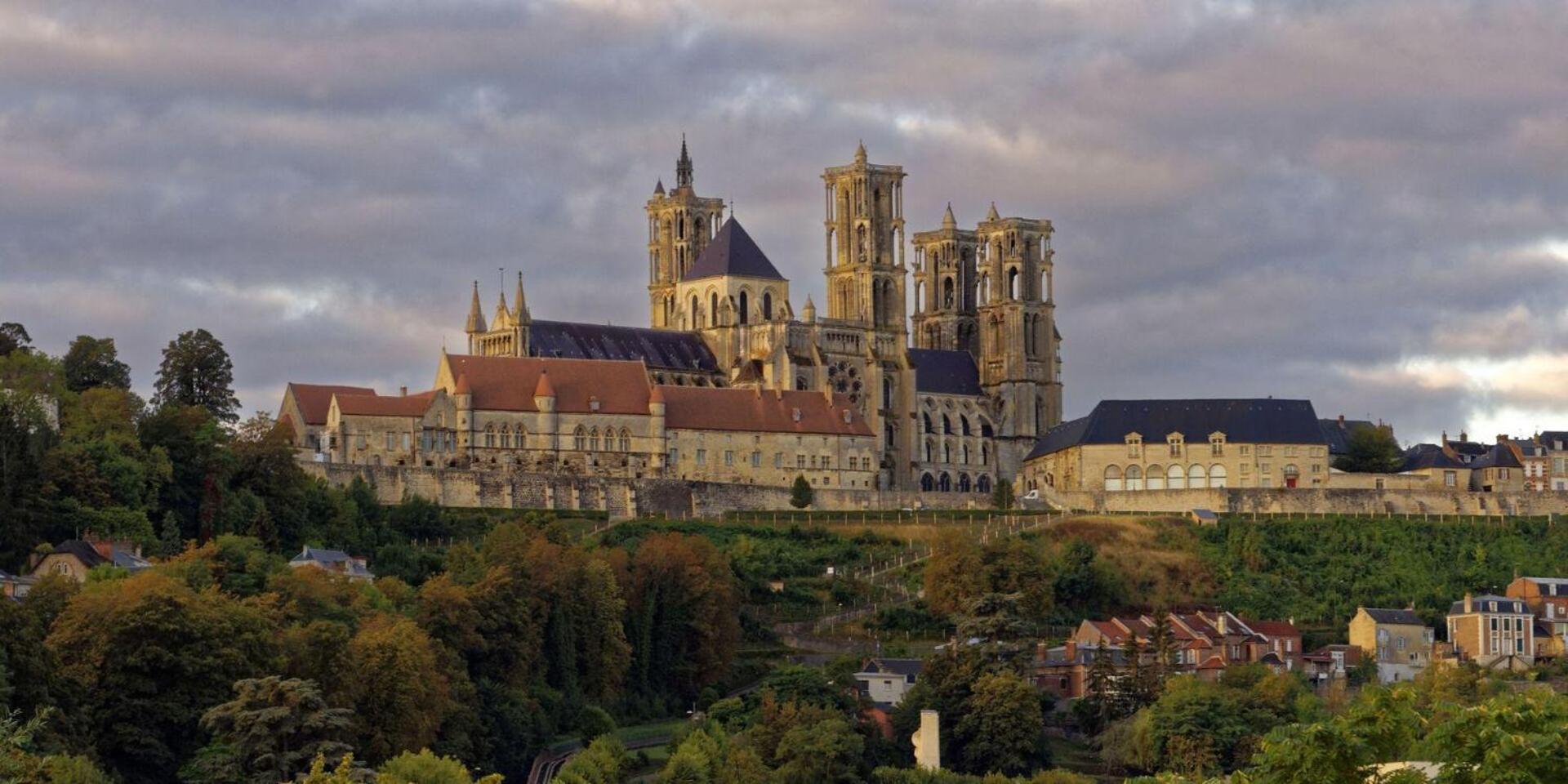 Appartement Le Colombier à Laon Extérieur photo
